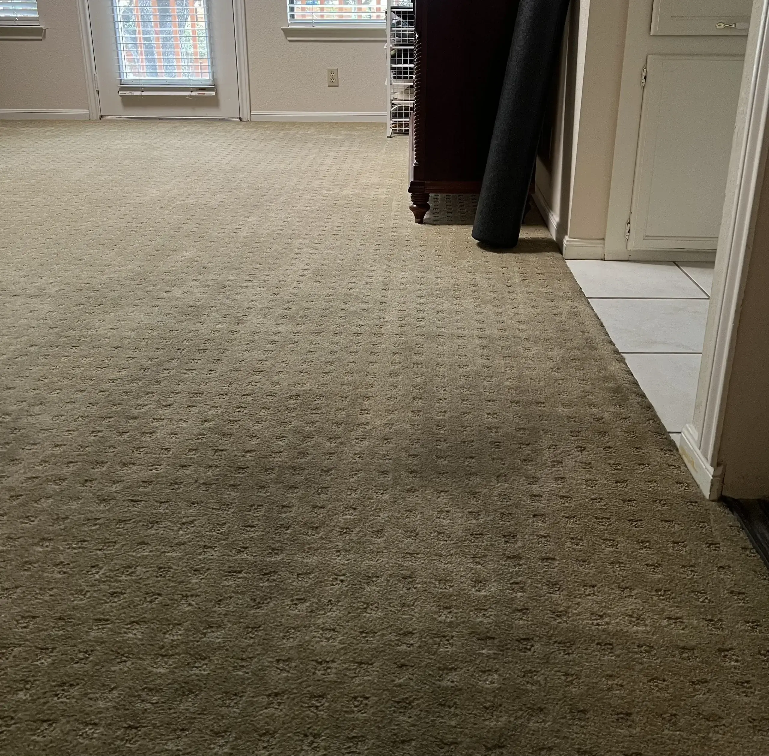 Austin Carpet Stretching Before and After - Santa Fe Floor Care