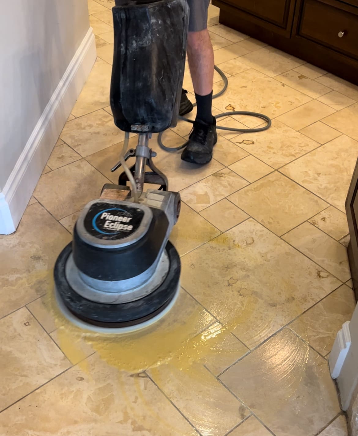 Travertine Polishing Specialist in Lake Way Texas - Santa Fe Floor Care